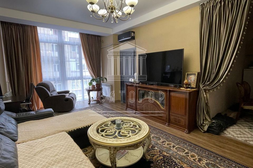 Продаётся 2-комнатная квартира, 70.2 м²