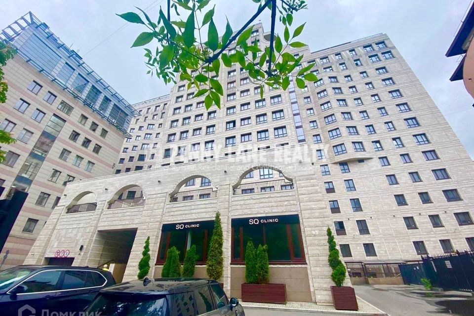 Продаётся 2-комнатная квартира, 120.9 м²