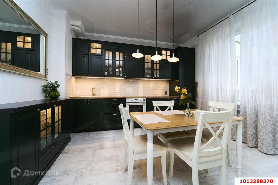 Продаётся 2-комнатная квартира, 65 м²