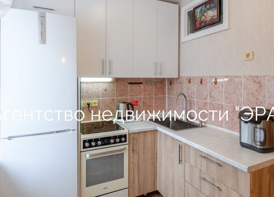 Продаётся 3-комнатная квартира, 56.5 м²