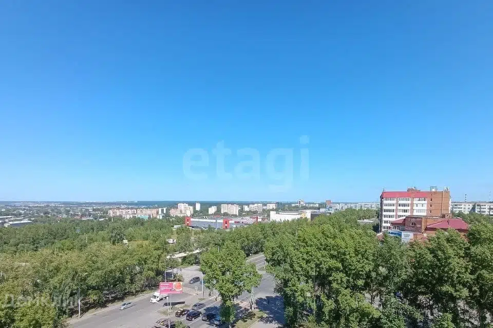 Продаётся 3-комнатная квартира, 114 м²