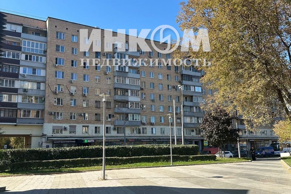 Продаётся 3-комнатная квартира, 52.3 м²