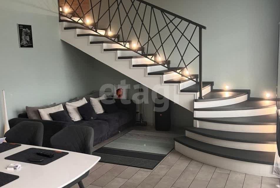 Продаётся 3-комнатная квартира, 146.1 м²