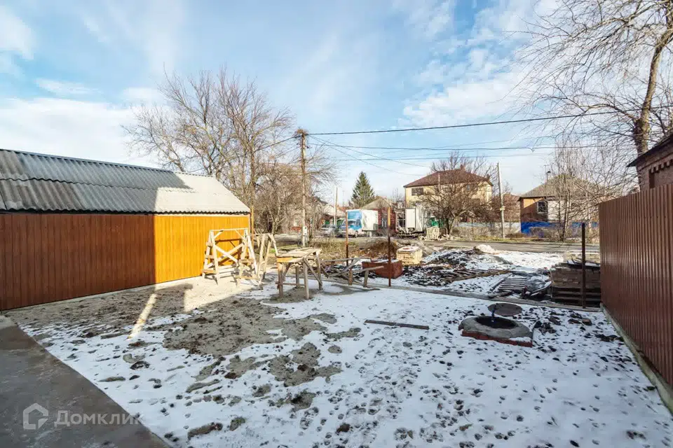 Продаётся 2-этажный дом, 240 м²