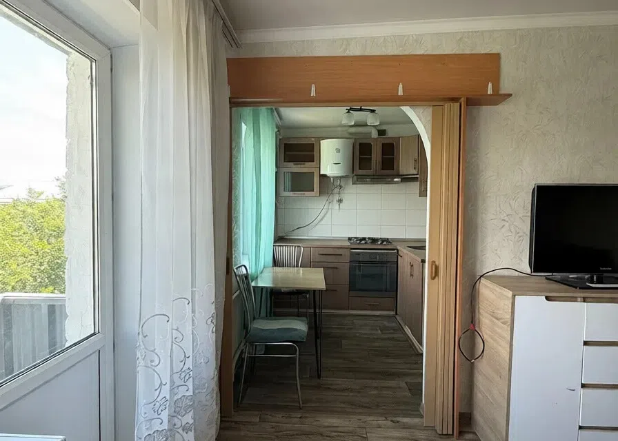 Продаётся 2-комнатная квартира, 42.3 м²