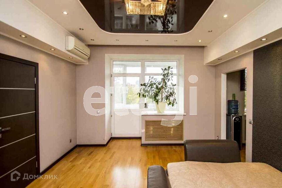Продаётся 2-комнатная квартира, 56.7 м²