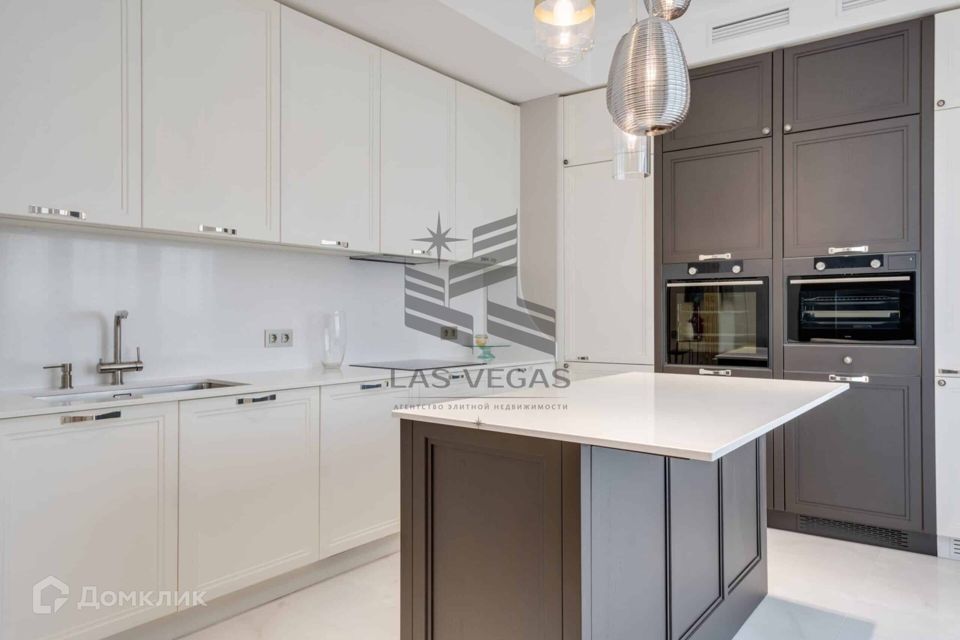 Сдаётся 3-комнатная квартира, 115 м²