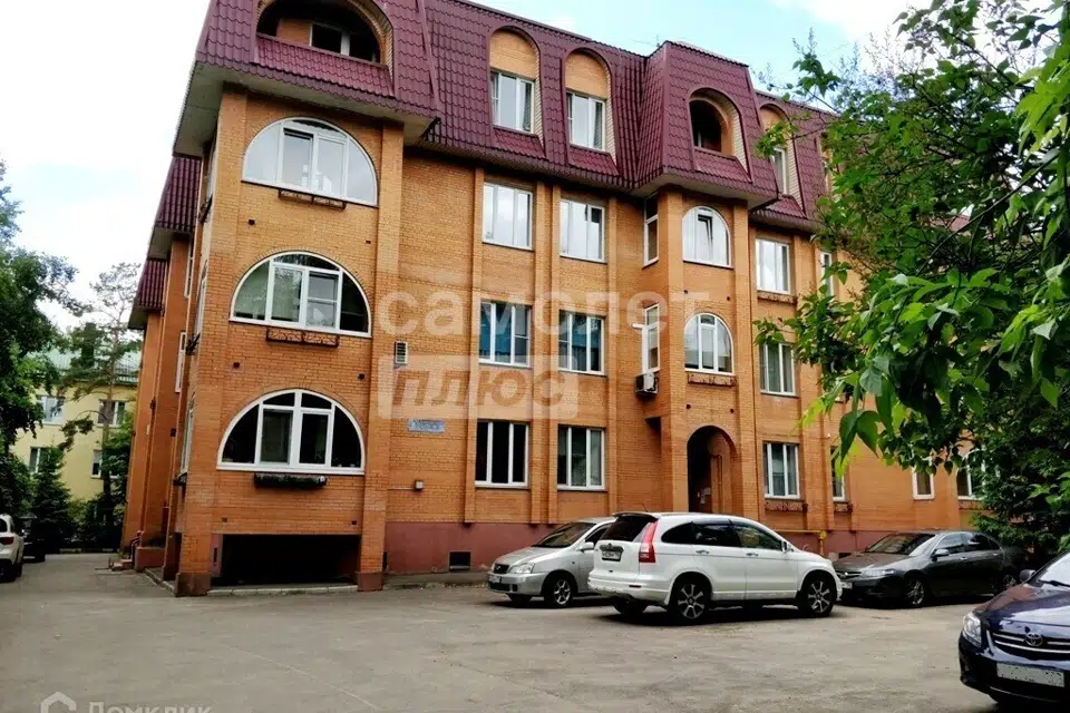 Продаётся 3-комнатная квартира, 100 м²