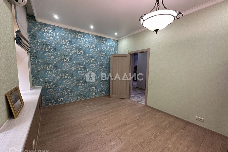 Продаётся 4-комнатная квартира, 124.7 м²