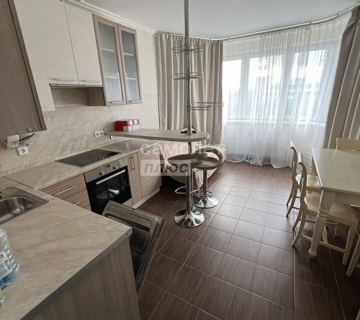 Сдаётся 2-комнатная квартира, 59 м²