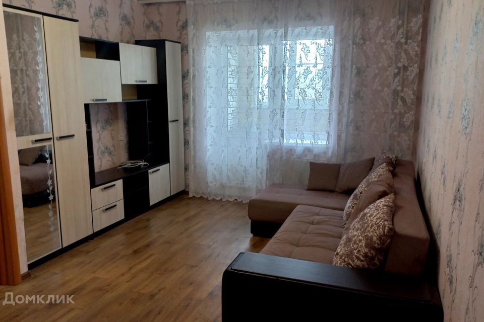 Сдаётся 1-комнатная квартира, 42 м²