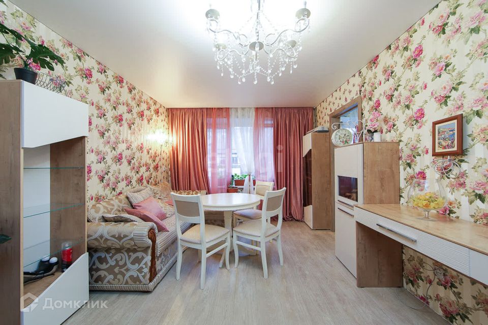 Продаётся 4-комнатная квартира, 63 м²