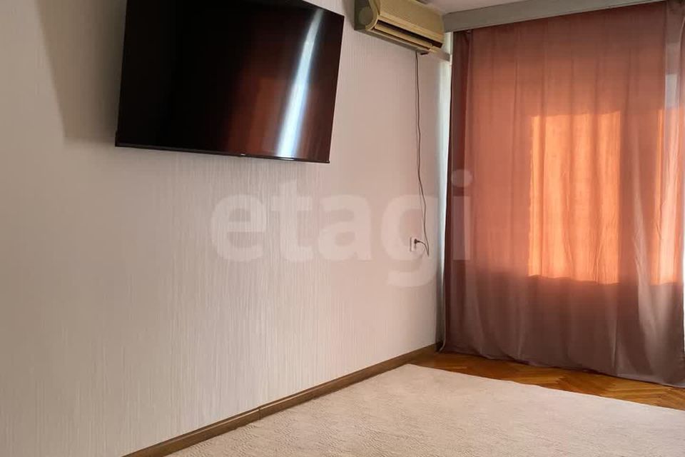 Продаётся 4-комнатная квартира, 75.1 м²
