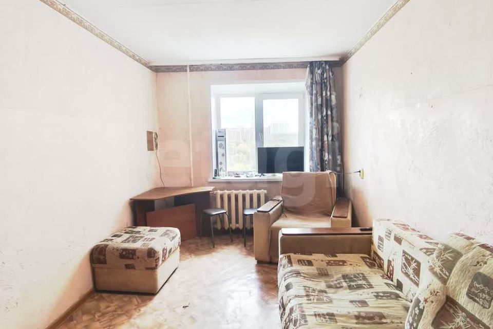 Продаётся комната в 2-комн. квартире, 37.7 м²