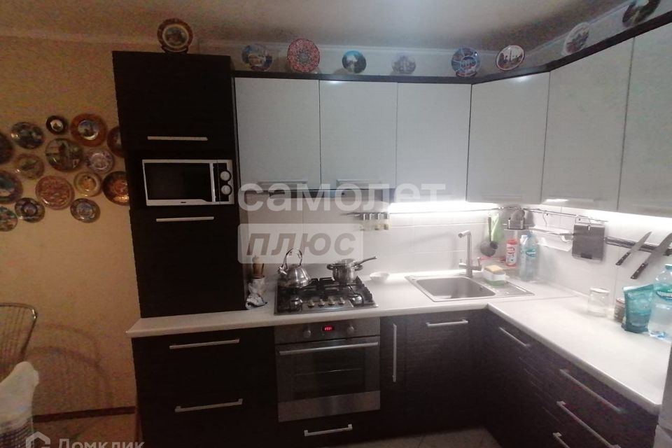 Продаётся 4-комнатная квартира, 76.3 м²
