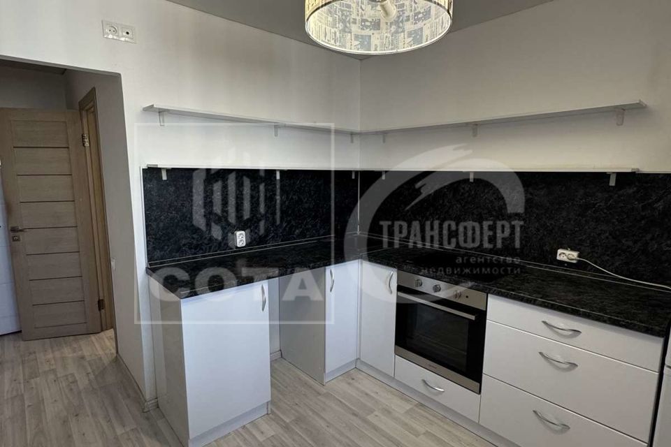 Продаётся 1-комнатная квартира, 37.7 м²