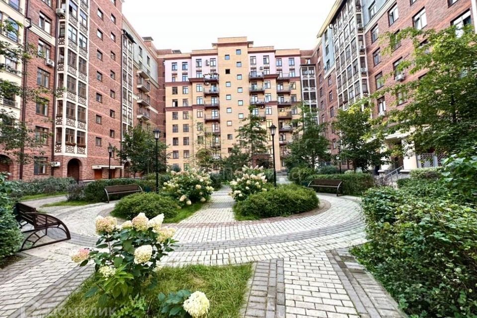 Продаётся 3-комнатная квартира, 98 м²