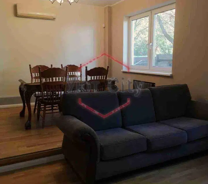 Сдаётся 4-комнатная квартира, 180 м²