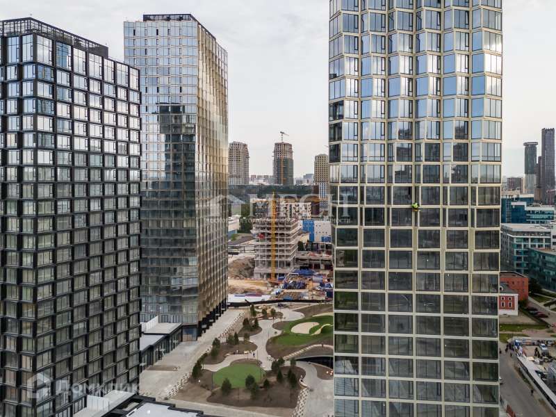 Продаётся 4-комнатная квартира, 130 м²