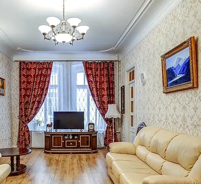 Продаётся 4-комнатная квартира, 100 м²