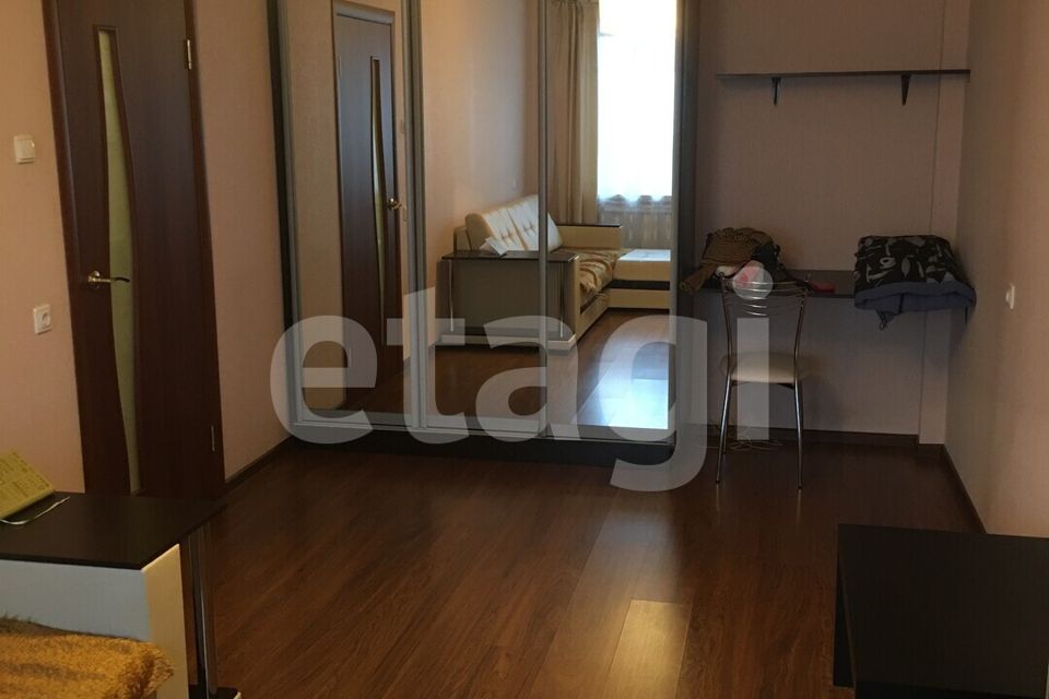 Продаётся 1-комнатная квартира, 35.7 м²