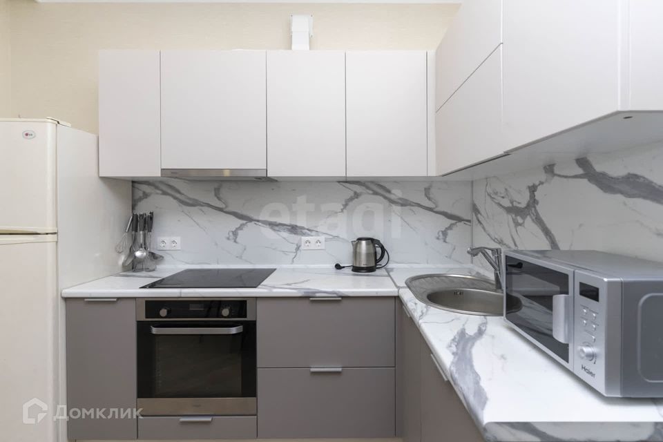 Продаётся 1-комнатная квартира, 39.7 м²