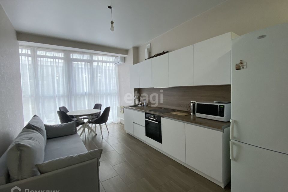 Продаётся 1-комнатная квартира, 49.8 м²