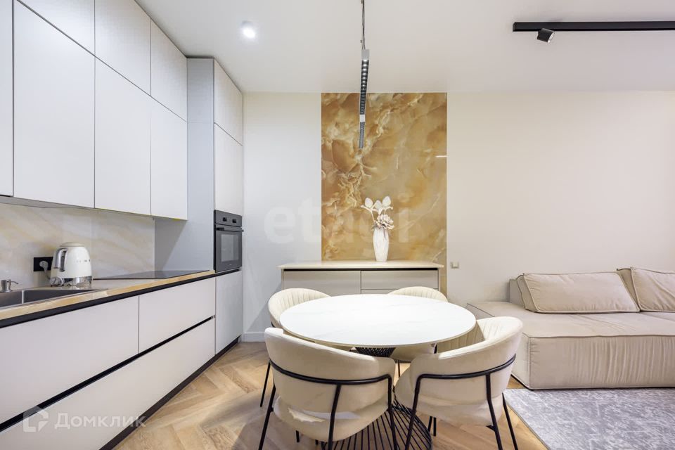 Продаётся 2-комнатная квартира, 55.3 м²