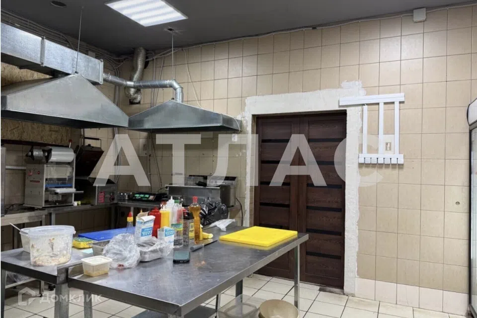 Продаётся помещение своб. назначения, 240 м²