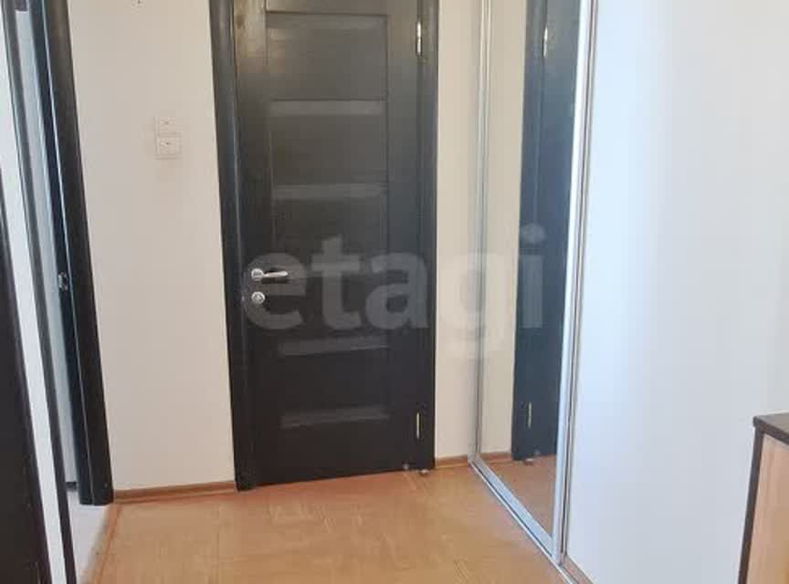 Продаётся 1-комнатная квартира, 55.4 м²