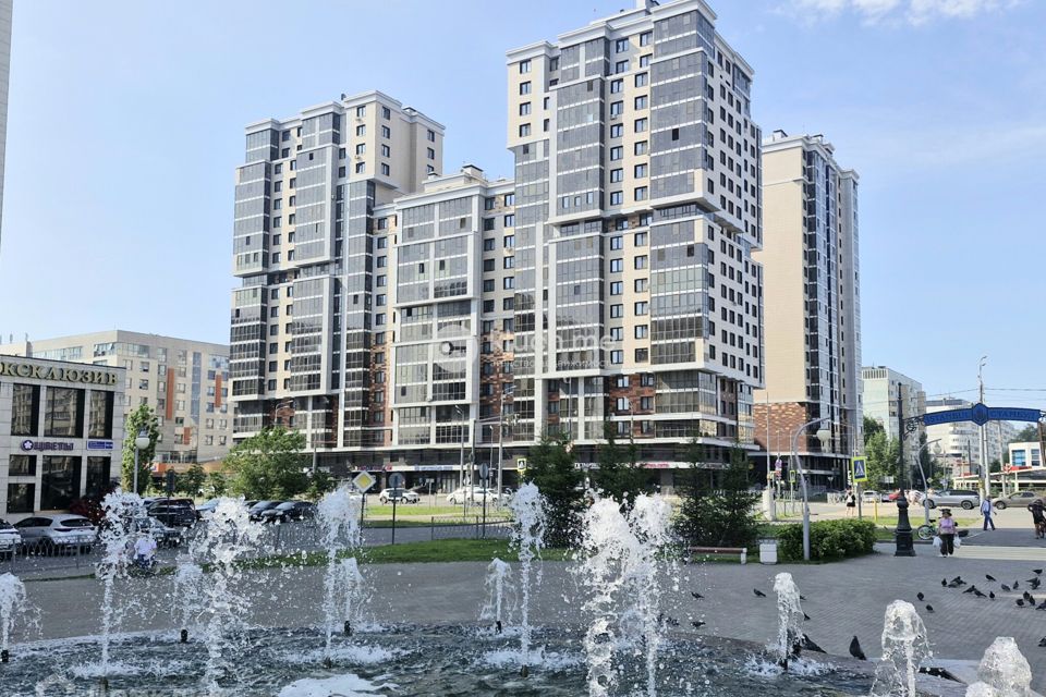 Продаётся 3-комнатная квартира, 122 м²