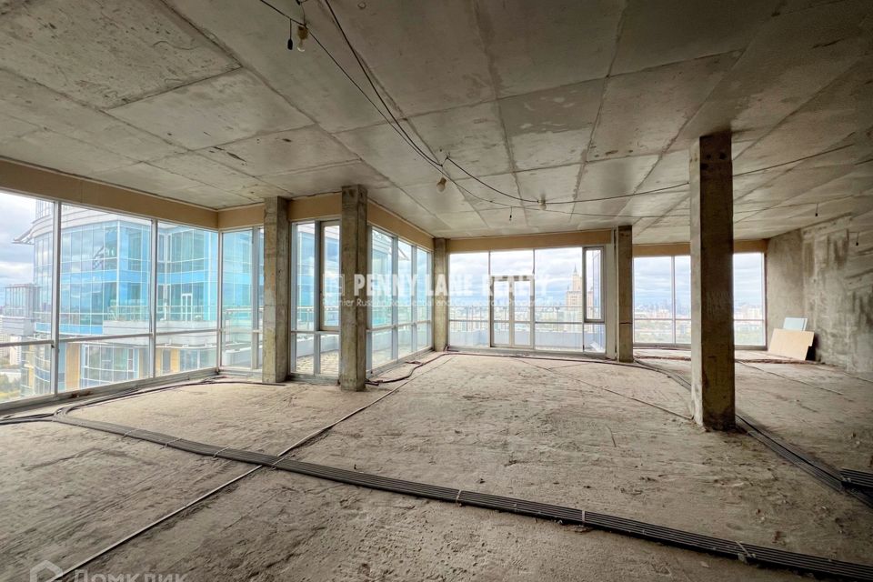 Продаётся 5-комнатная квартира, 738.87 м²