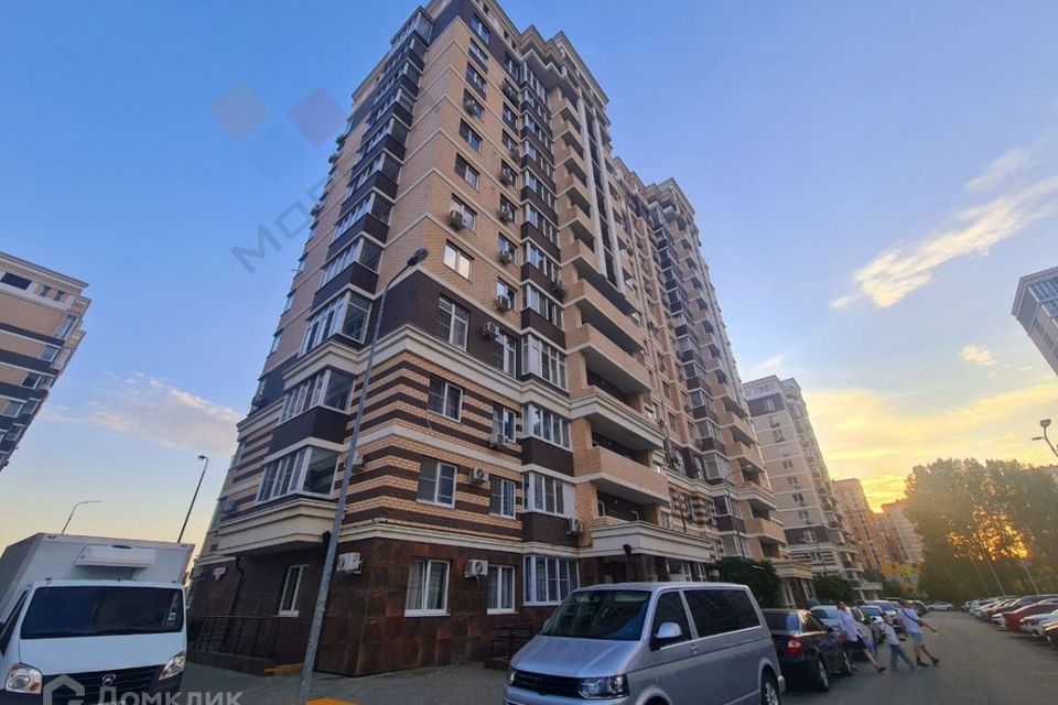 Продаётся 2-комнатная квартира, 71.2 м²