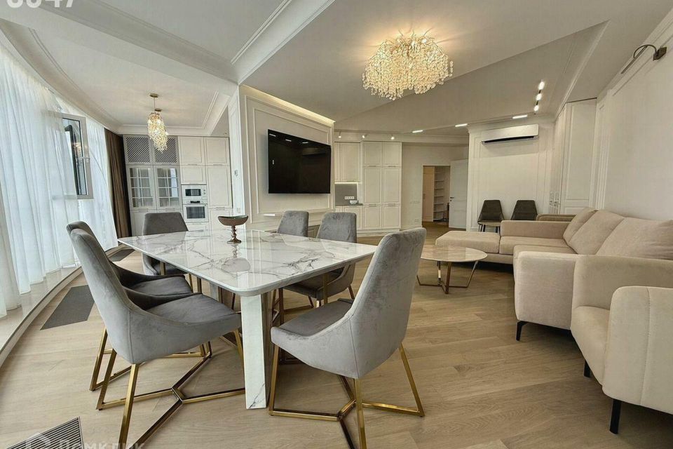 Продаётся 3-комнатная квартира, 90 м²