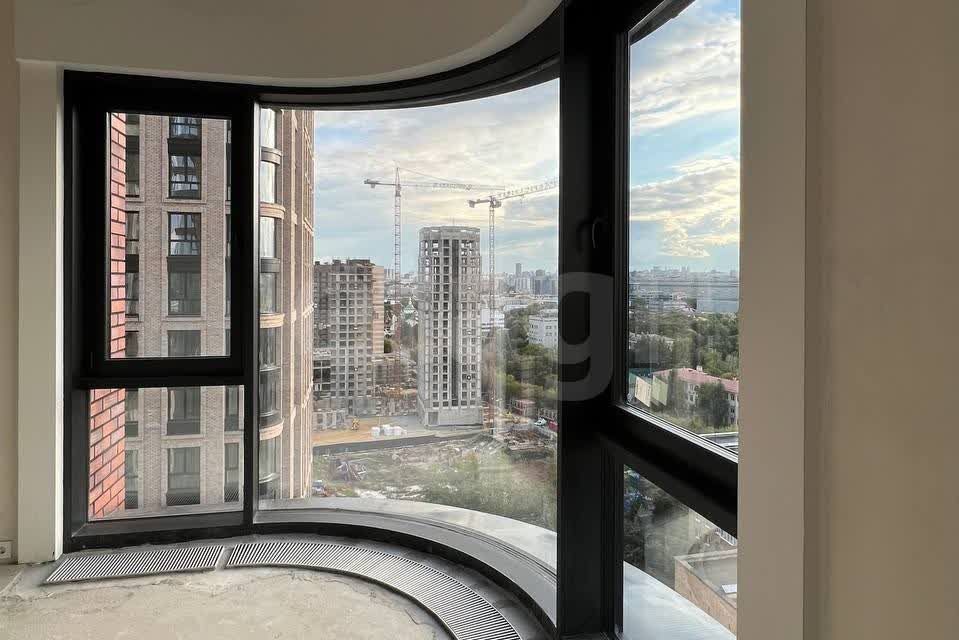Продаётся 4-комнатная квартира, 113 м²