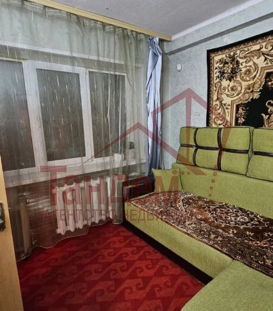 Продаётся 3-комнатная квартира, 40.7 м²