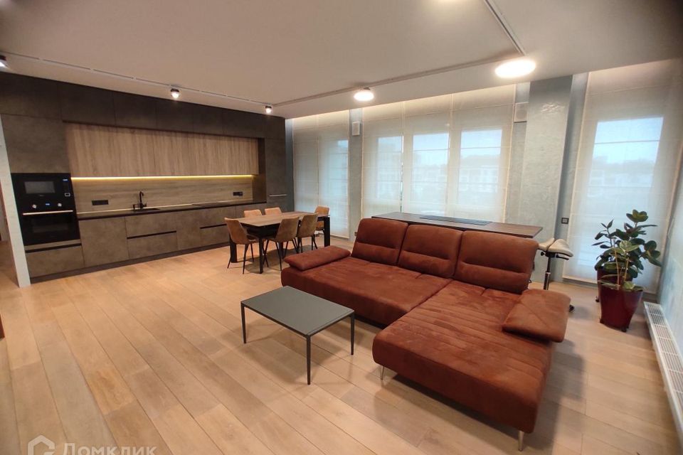 Продаётся 2-комнатная квартира, 81.5 м²