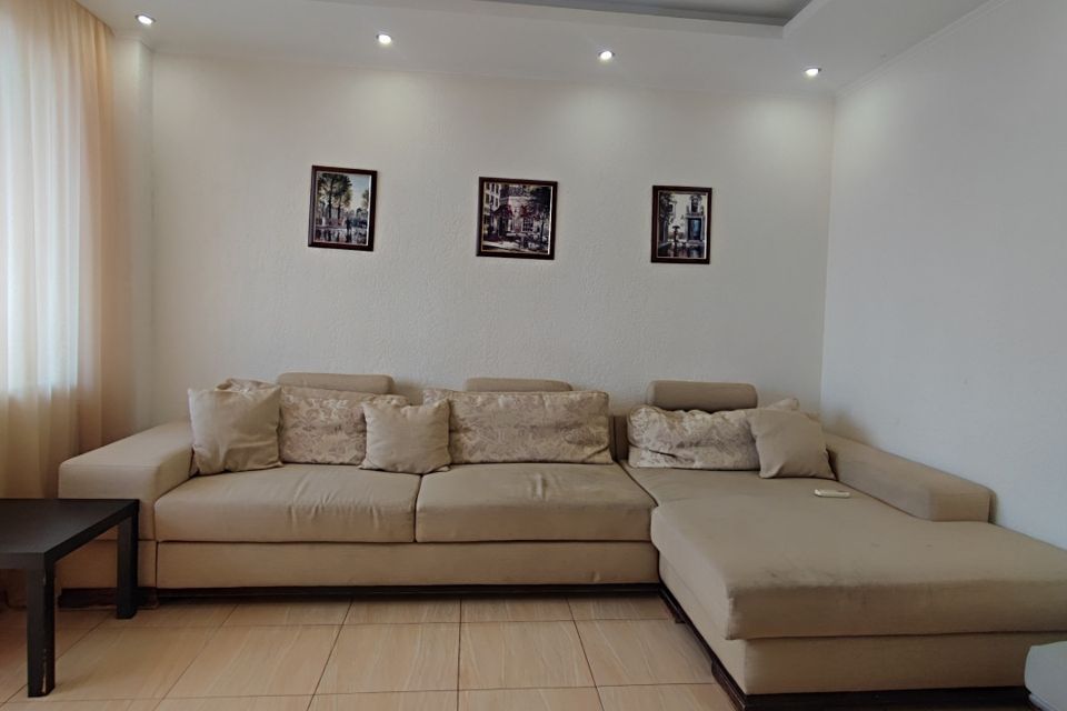 Сдаётся 1-комнатная квартира, 56 м²