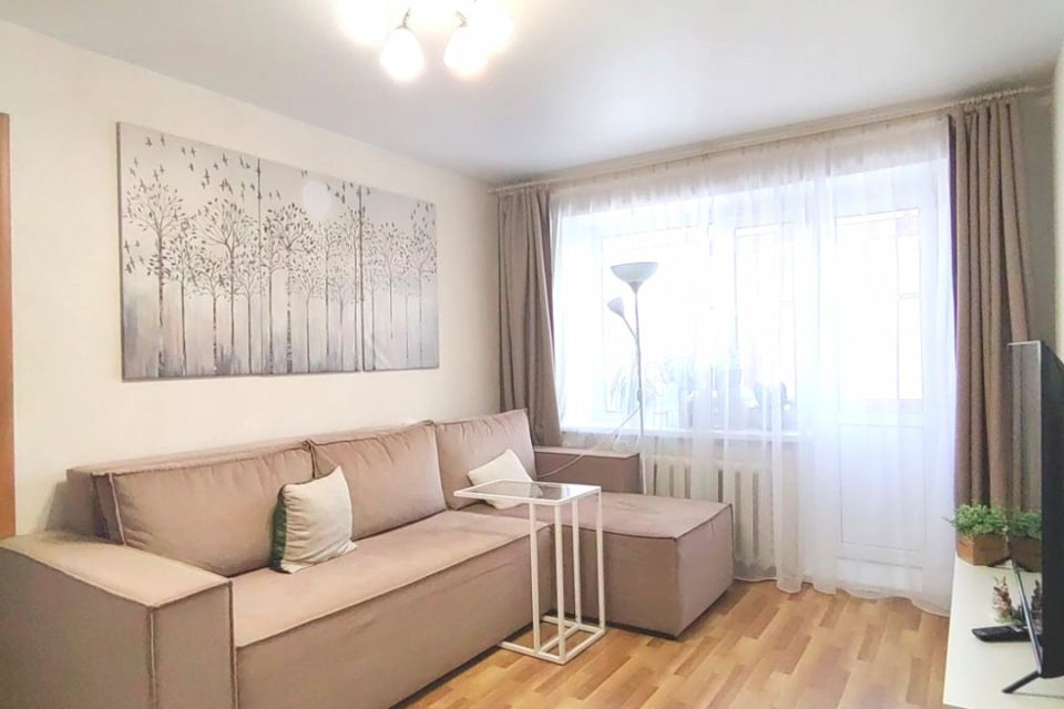 Продаётся 3-комнатная квартира, 51.8 м²