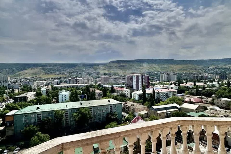 Продаётся 4-комнатная квартира, 128 м²