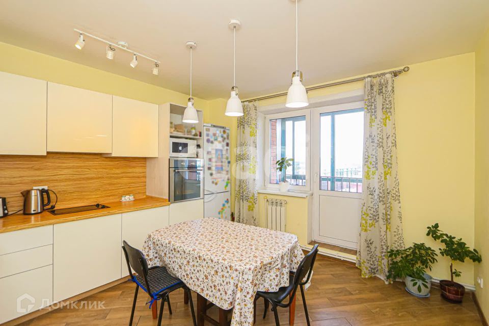 Продаётся 2-комнатная квартира, 66.7 м²