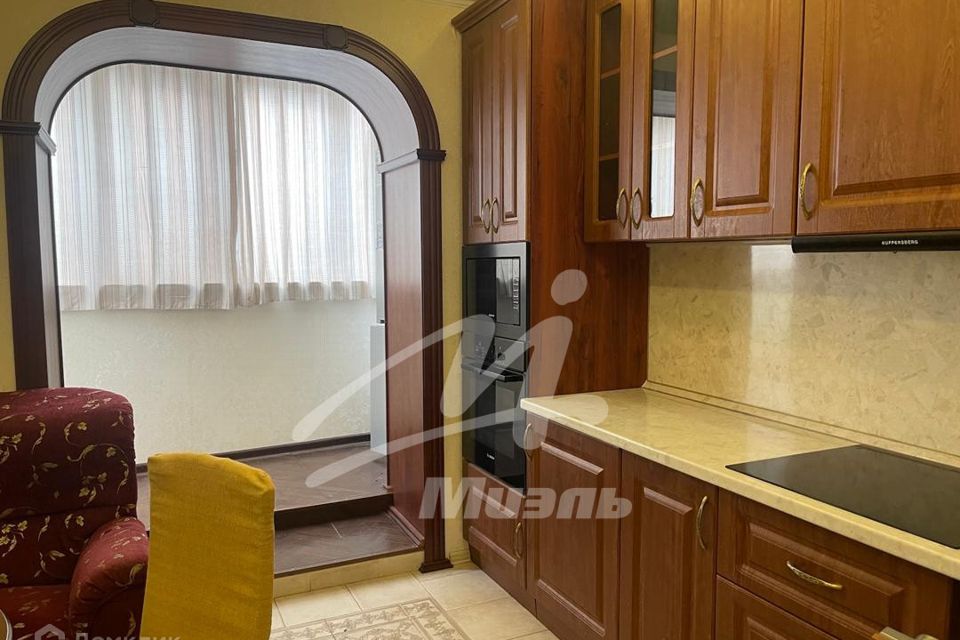 Сдаётся 2-комнатная квартира, 70 м²
