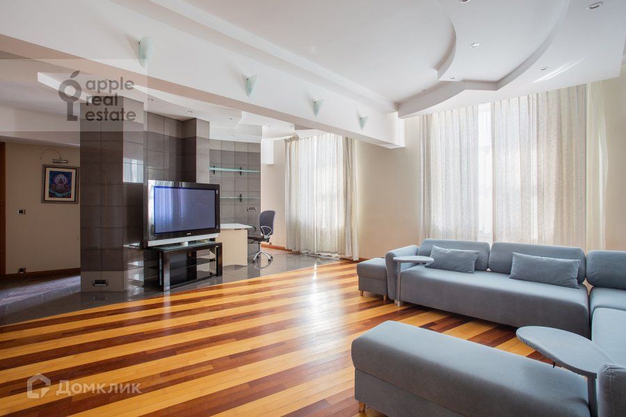 Сдаётся 4-комнатная квартира, 140 м²