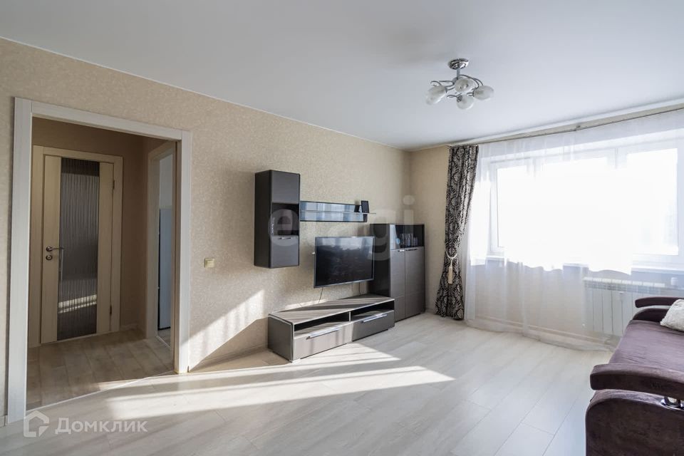 Продаётся 1-комнатная квартира, 42 м²