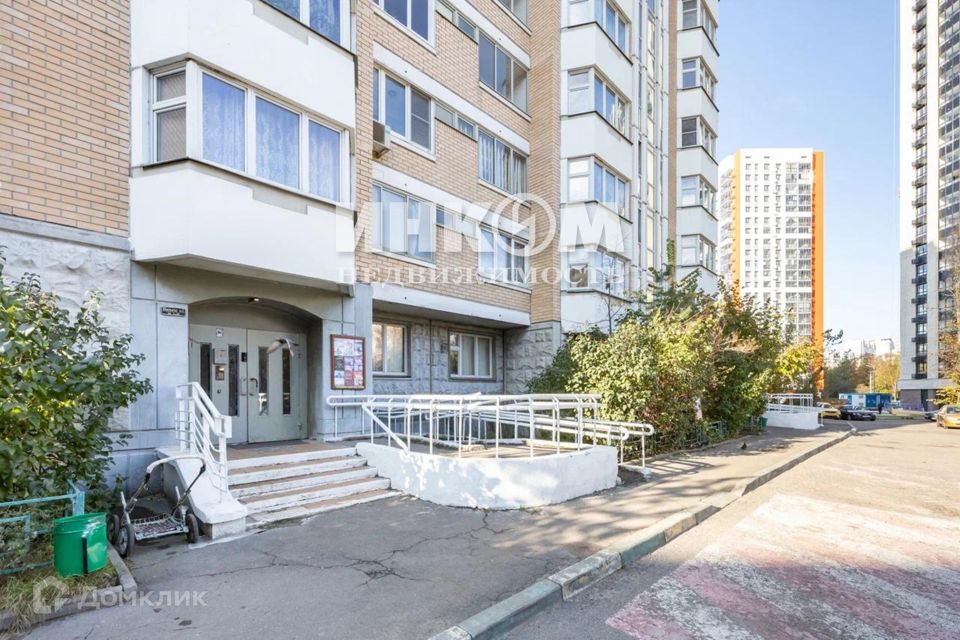 Продаётся 1-комнатная квартира, 38 м²