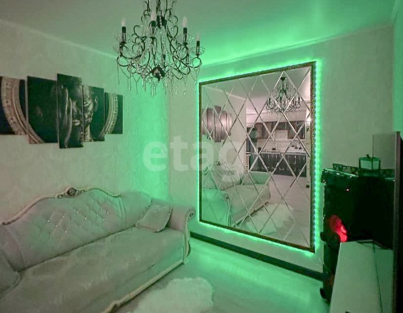 Продаётся 1-комнатная квартира, 52 м²