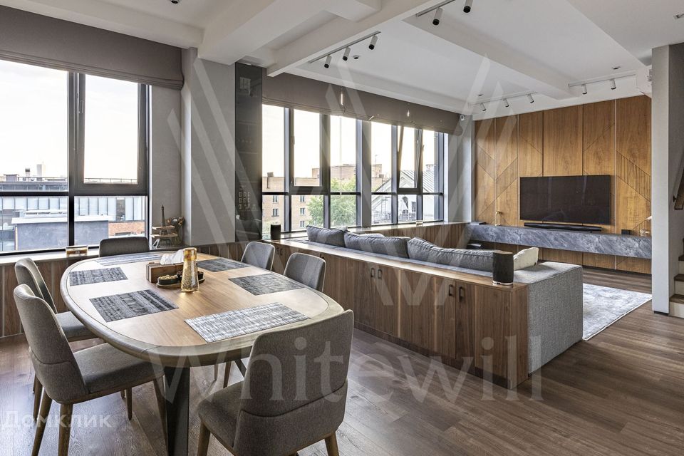 Продаётся 4-комнатная квартира, 190 м²