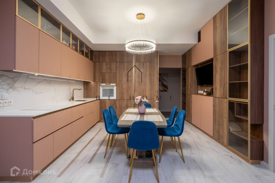 Сдаётся 4-комнатная квартира, 96 м²