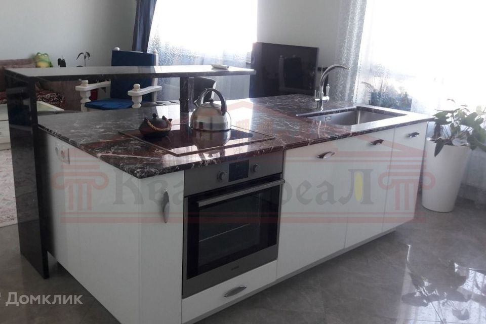Сдаётся 2-комнатная квартира, 85 м²