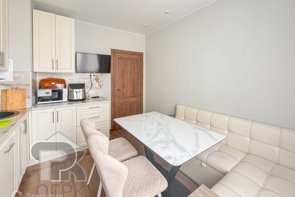 Продаётся 2-комнатная квартира, 56 м²